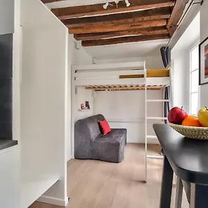 Lovely Mezzanine In The Heart Of 3m Apartment Paris