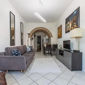 https://la-chaumiere-dazur.fr-provencehotel.com
