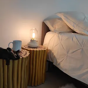 Campagne Et Jacuzzi ... C'est Cosy Le Bumble Bee ! Hébergement de vacances